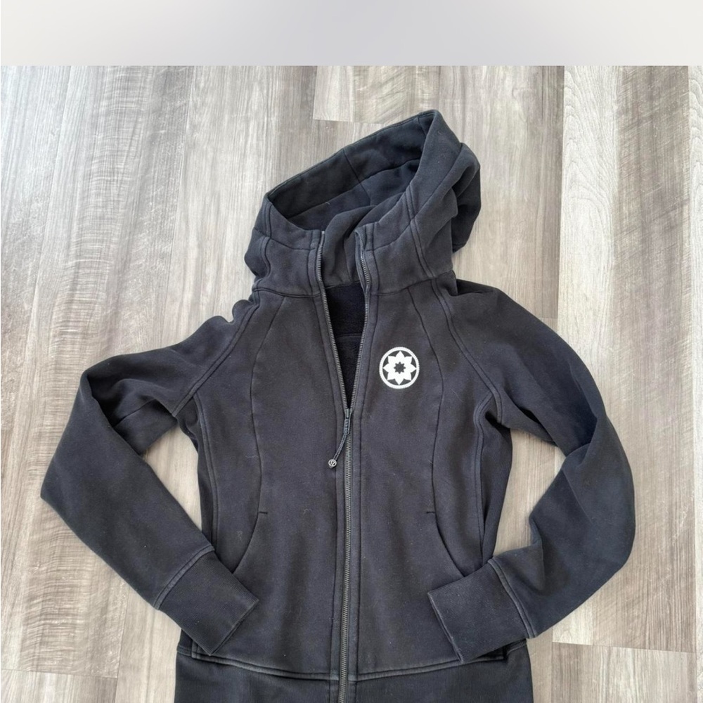 Lululemon / Club Pilates Scuba Zip Up
